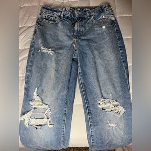 Women’s Size 8 Jeans Light Denim Wash